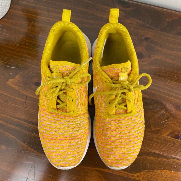 Nike Roshe One Flyknit Sneaker Shoes Orange/Pink/White  Women’s Size 6 - Picture 8 of 10